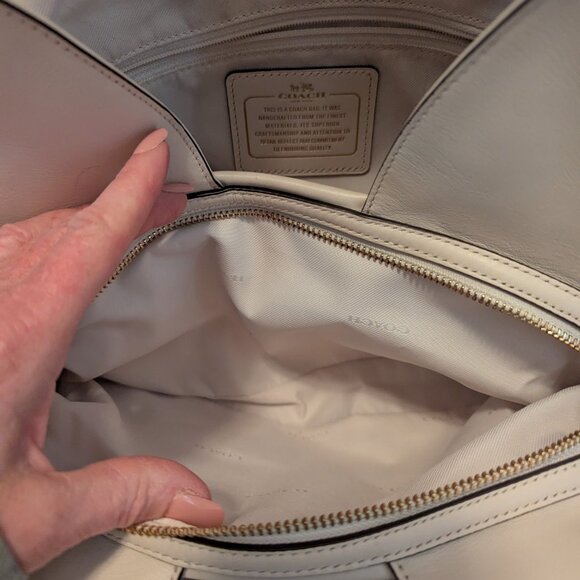 Coach Edie Shoulder Bag 31 In Croc Embossed Leather - Picture 14 of 15